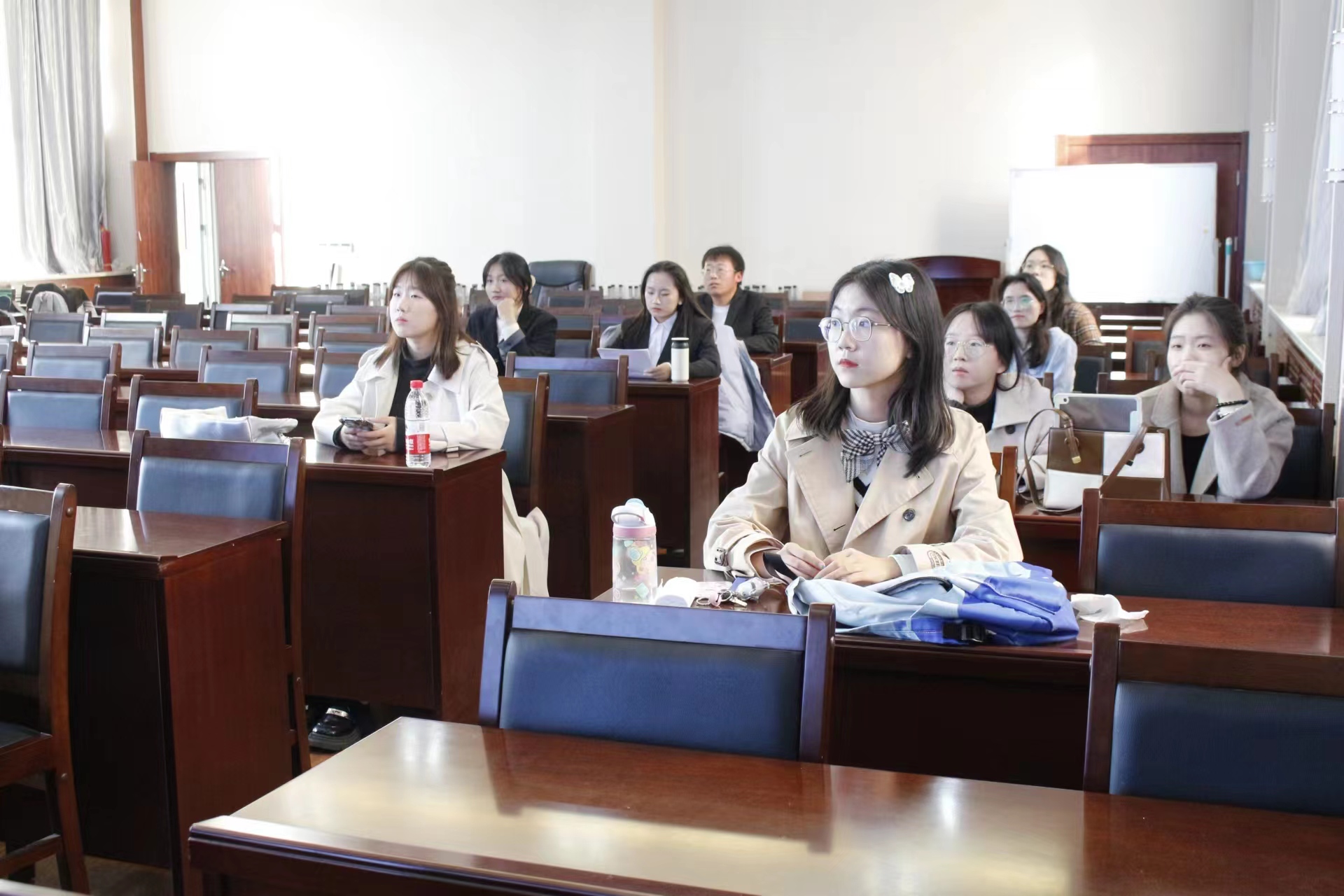 d35b8841d8984112abc239f08aaef9de.jpg
