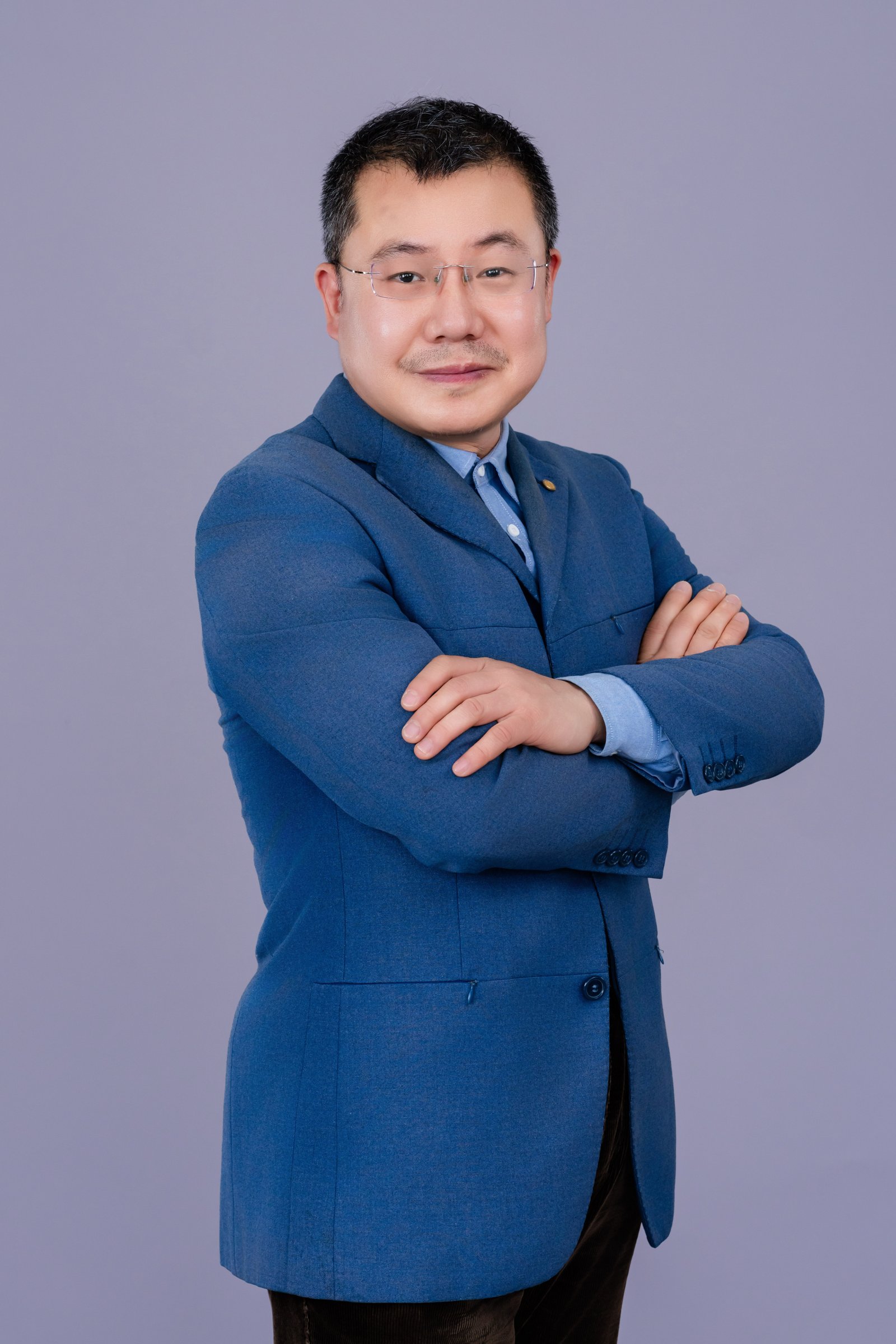 侯铁生.jpg